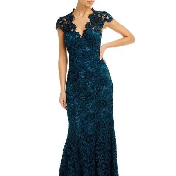 NWT Eliza J Scalloped-Edge Lace Gown Dress PEACOCK EMERALD size 10 Runs small - Picture 1 of 2
